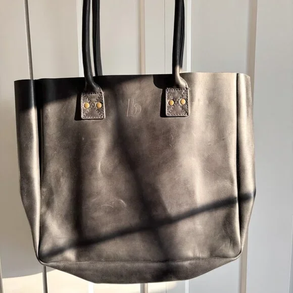 NEW Parker Clay Leather Signature Tote Bag in Black with "B" engraving - Picture 5 of 6